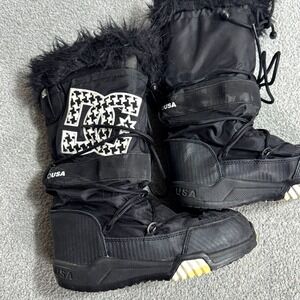 Y2K DC Chalet Boots Women's 6 Black Snow Fuzzy Faux Fur Trim Ski Winter Rare